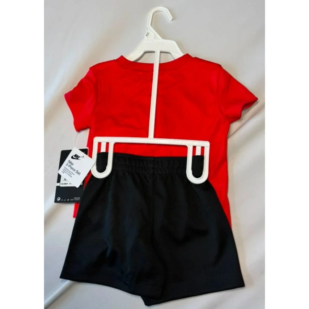Nike Baby Boys 2-Piece Set T-Shirt & Shorts Red Black 
